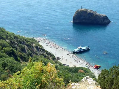 Свадебная фотосессия у моря в Крыму. Мыс Фиолент и пляж Кача.