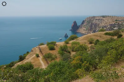 Яшмовый пляж в Севастополе, мыс Фиолент