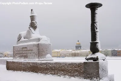 Сфинксы на Университетской набережной - памятник Аменхотепу III