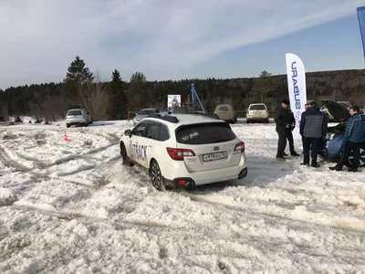 Санки ватрушки в спортивном парке «Изгиб».