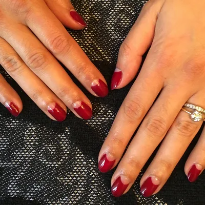 Shellac Manicures vs Gel: Why They're Better for Your Nails