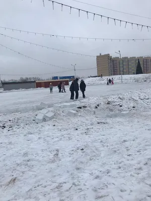 С терминалами и настоящим самолетом во дворе: в Челнах открылась новая школа,  похожая на аэропорт