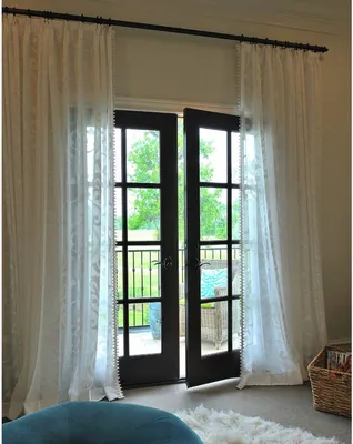 Шторы в зале: 40 лучших идеи для оформления дизайна комнаты | French doors  interior, Door curtains designs, French door curtains