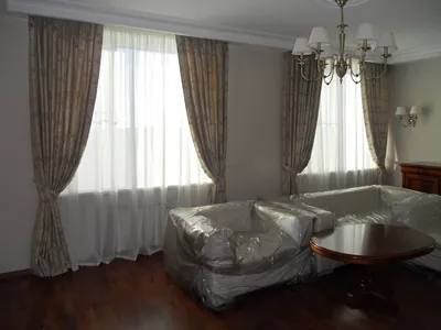 Как исправить недостатки окон с помощью дизайна штор: советы эксперта |  Houzz Россия