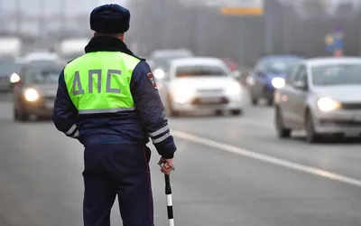 Сотрудники ГИБДД поймали участников незаконной автотусовки на парковке ТК  «Гудок» в Самаре