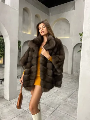 Короткая шуба из меха лисы Fur_avenue 598173003 цены в Москве, купить  одежду, каталог, фото товара и доставка в интернет-магазине Снежная Королева