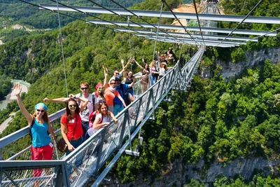 Небесный мост Skybridge в Skypark