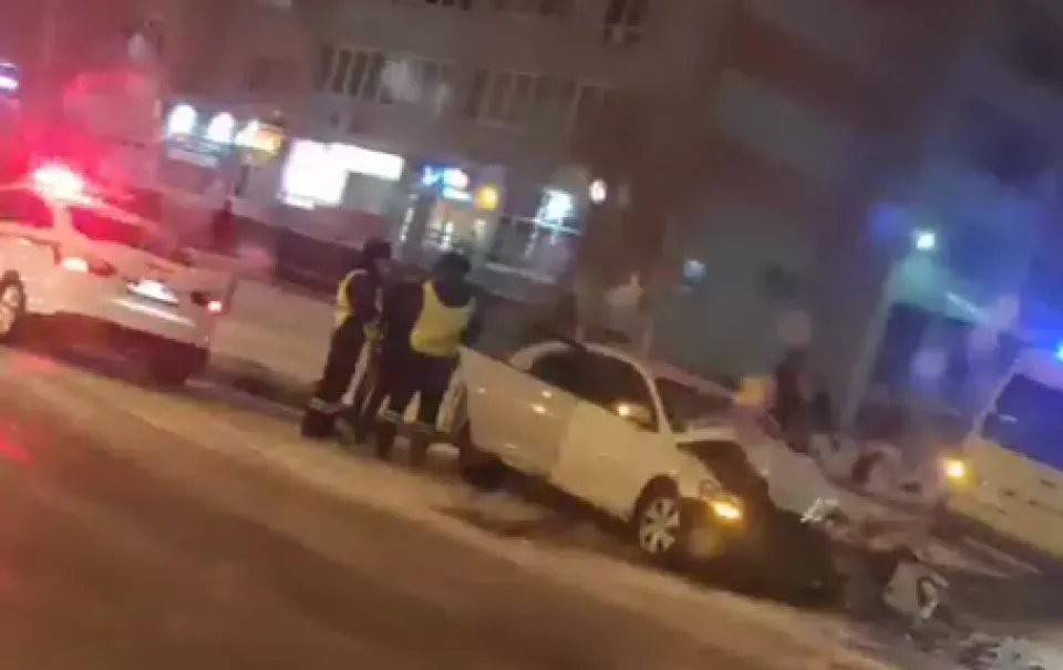 В Барнауле утром на улице Власихинской сбили девушку | 19.08.2023 | Барнаул - БезФормата В Барнауле утром на улице Власихинской сбили девушку | 19.08.2023 | Барнаул - БезФормата