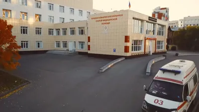 Барнаулец не пустил домой врачей «скорой», которые отказались надевать  бахилы - KP.RU