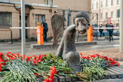 Статуя скульптуры парка Санкт-Петербурга Геркулеса Катрина Стоковое  Изображение - изображение насчитывающей спортсменов, бронхиальной: 72308807