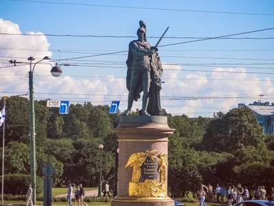 Памятник Медный Всадник где находится, описание, легенды