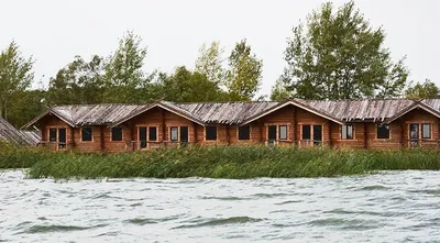 Отель на воде и база активного отдыха «Славянское подворье» Кременки  Ульяновская область: цены на проживание, отзывы туристов, адрес на карте и  контакты - снять жилье на сайте Турбаза.ру