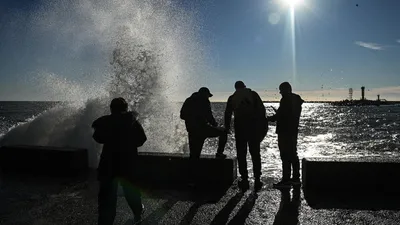 Мощный смерч на морем в Сочи попал на видео