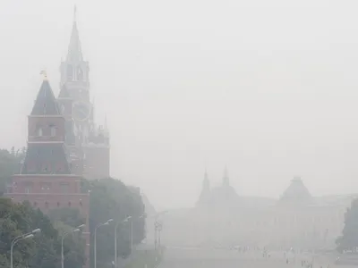 10 лет назад Москва задыхалась от смога. Это было последнее лето при мэре  Лужкове Вот как тогда выглядела столица России — Meduza