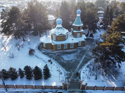 Церковь Казанской иконы Божией Матери, Смоленщина (Иркутский район),  фотография. общий вид в ландшафте Вход на территорию храма