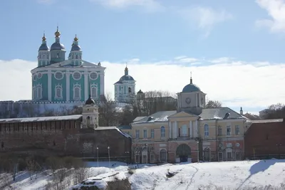 В центре Смоленска устанавливают зимние горки (фото) | 15.12.2023 | Смоленск  - БезФормата