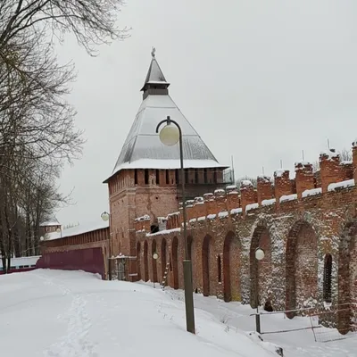 У крепостной стены с Днепровскими воротами | Смоленский Кремль | Фотопланета