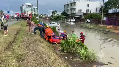 В Сочи сильнейший ливень затопил первые этажи зданий, цоколи, дворы и  дороги - 23 июля, 2022 Все новости, Происшествия «Кубань 24»