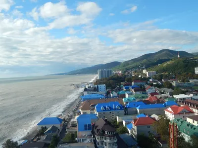 Пляжи поселка Лазаревское: особенности, обзор популярных мест для пляжного  отдыха
