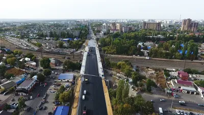 Россия, Воронеж - около март 2018: Центр города города Воронежа, современной  галереи Chizhov, магазинов мола, вида с воздуха Редакционное Фото -  изображение насчитывающей гостиница, центр: 115681041