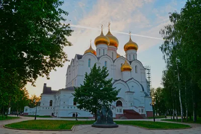 File:Spaso-Preobrazhensky Monastery (Yaroslavl) 02.jpg - Wikimedia Commons