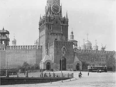 Москва - Спасские ворота со стороны Кремля