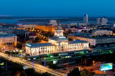 Заброшенные дома юга Волгограда: где из окон выпадают подростки