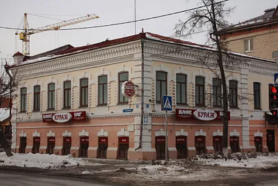 Когда дом не жилец: в Тюмени разрушаются заброшенные памятники архитектуры  | Пикабу