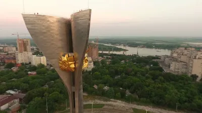 Файл:Памятник Воинам-освободителям города Ростова-на Дону ночью.jpg —  Википедия