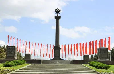 Шукач | Памятник-стела воинам-освободителям в г.Ростове-на-Дону