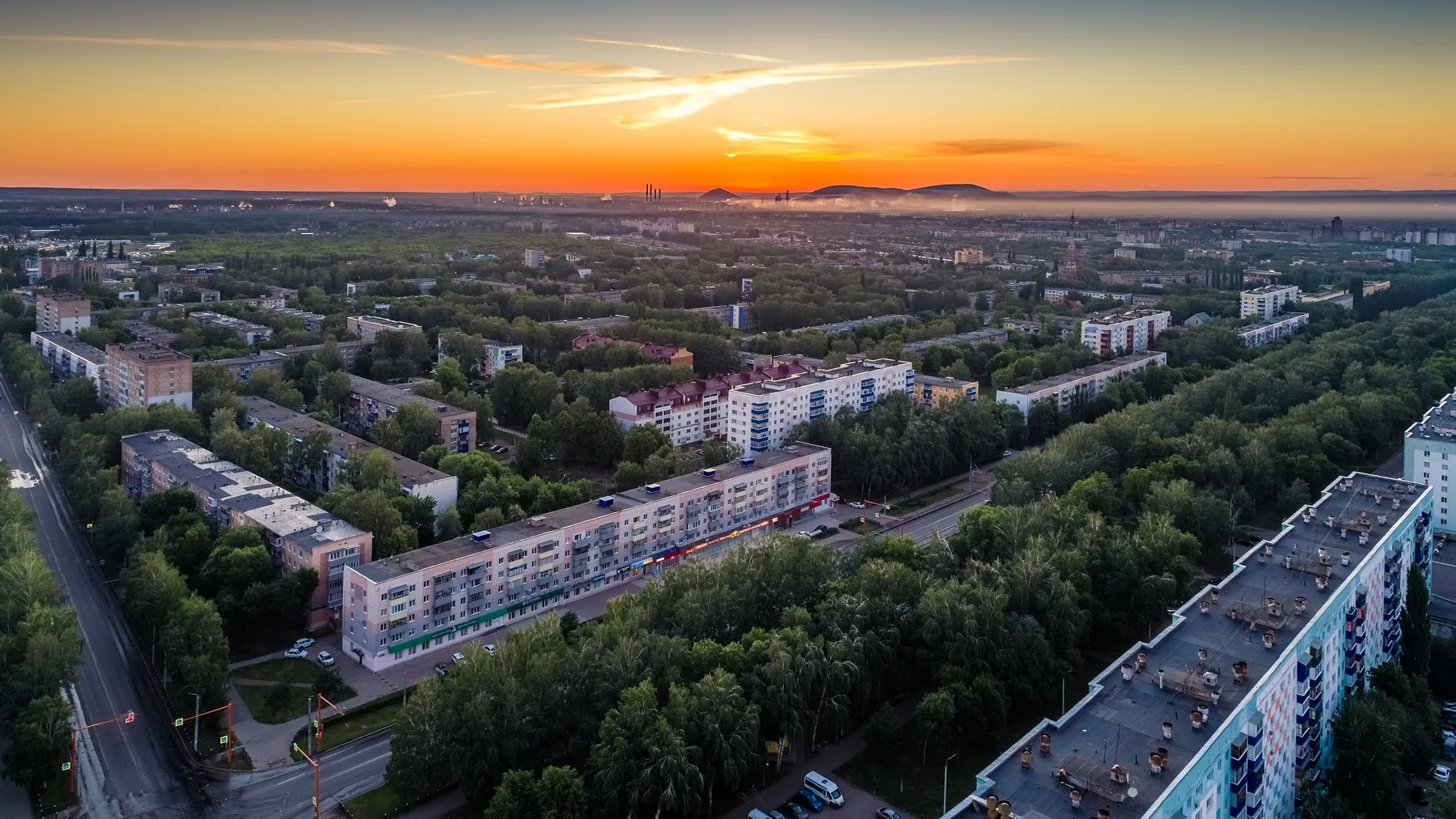 Смотрящий города стерлитамак. Стерлитамак центр города. Стерлитамак с высоты. Парк Стерля Стерлитамак. Проспект октября 50 Стерлитамак.