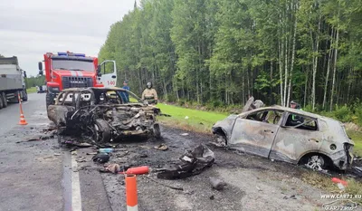 На мосту через Каму в результате страшной аварии загорелись два грузовика |  25.09.2023 | Набережные Челны - БезФормата