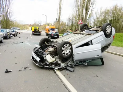 В Севастополе автомобильная авария закончилась пожаром и дракой - KP.RU