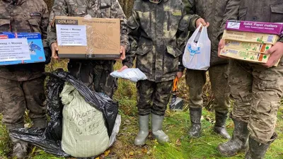 Оригинальный подарок на 14 февраля второй половинке. Брянск || Заказать  портрет по фото Брянск, дружеский шарж по фото, портрет на холсте, поп арт  портрет, портрет в стиле гранж, портрет на годовщину свадьбы,