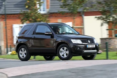 Купить пороги (подножки боковые) Suzuki Grand Vitara (3 двери) в Украине  Арт.: 24778