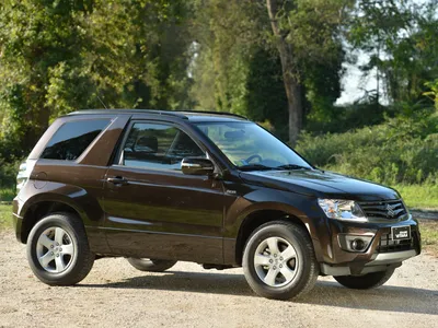 Фото Suzuki Grand Vitara 3 двери (Сузуки Гранд Витара 3 двери) - фотографии  экстерьера и интерьера от официального дилера Риа Авто, Тольятти