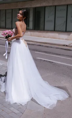 Свадебные платья Липецк, салон on Instagram: \"Свадебное платье от  @novia_dress.ru Все чаще и чаще идёт запрос на платья с вырезом «каре».  Представляем новинку с таким вырезом. Платье в наличии. СВАДЕБНЫЙ САЛОН