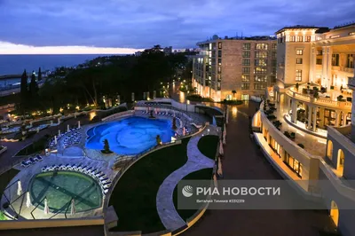 Swissotel Resort Sochi Kamelia - История Swissôtel Resort Сочи Камелия  началась в 30-е годы ХХ века. Именно тогда правительством СССР было принято  решение о превращении Сочи в курорт общегосударственного значения. По заказу