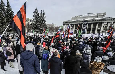 Православные активисты устроили митинг в Новосибирске из-за постановки  оперы \"Тангейзер\" - ТАСС