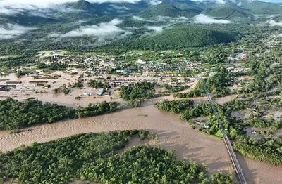 Нож из порошковой стали М390 Тапир, рукоять - карельская береза, мельхиор,  BÖHLER M390 - 17 900 ₽. купить в Москве - интернет-магазин «Мастер Клинков»