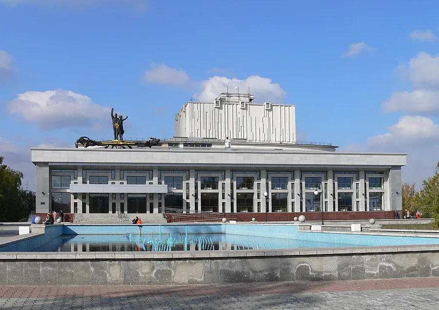 Алтайский краевой театр драмы — достопримечательности города Барнаул Алтайский краевой театр драмы — достопримечательности города Барнаул