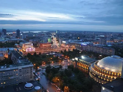 Здание Новосибирского государственного академического театра оперы и балета  в Новосибирске