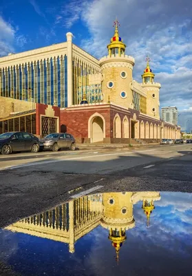 El edificio del Teatro de Marionetas en Kazán. Kazán - Rusia, 10 de agosto  de 2020 Fotografía de stock - Alamy