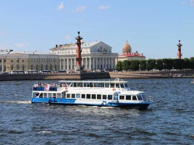 Аренда двухпалубного теплохода Москва-194 в Санкт-Петербурге СПб