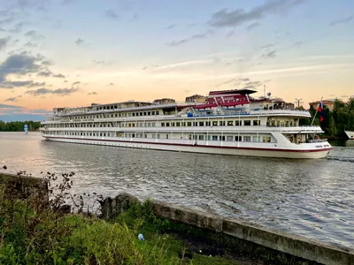 Теплоход \"Нижний Новгород\", проект 301 - rivertravel - речные круизы и  путешествия