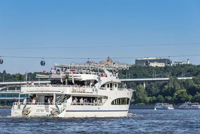 Круиз на яхте Пальма Де Сочи по центру Москвы: расписание и покупка билетов  со скидкой