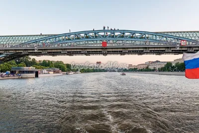 Речная прогулка в честь Дня Победы с просмотром салюта на яхте «Пальма де  Сочи»