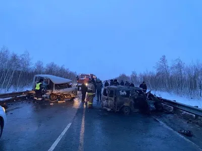 КАМАЗ» разорвало, а тело водителя нашли в кювете: первые фото ДТП под  Тольятти