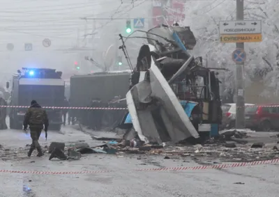 Файл:Trolleybus torn to pieces by the explosion in Volgograd.jpeg —  Википедия