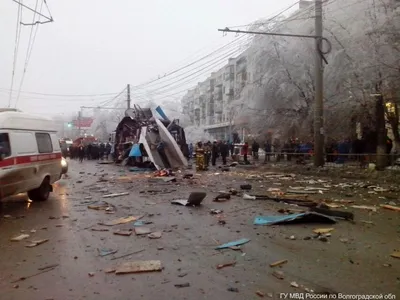 Сегодня утром возле одного из городских рынков взорвался троллейбус,  переполненный людьми. / Волгоград :: теракт / смешные картинки и другие  приколы: комиксы, гиф анимация, видео, лучший интеллектуальный юмор.